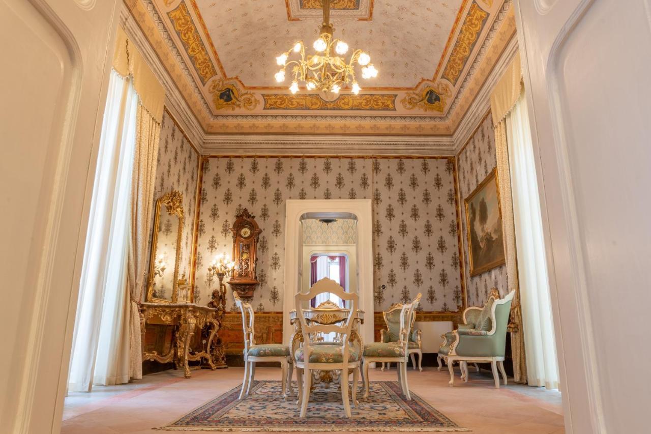 Il Cavaliere Al Borgo Antico Hotel Copertino Exterior foto