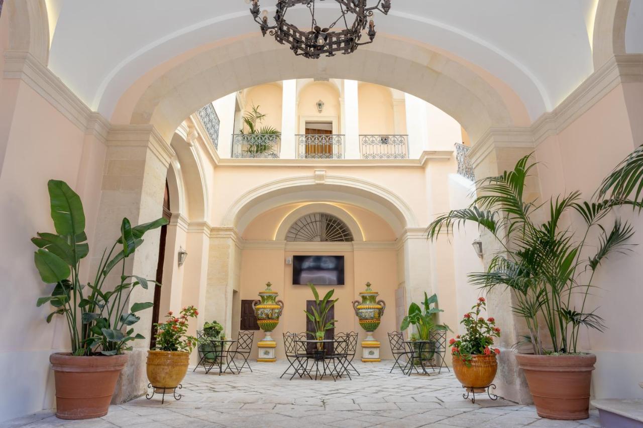 Il Cavaliere Al Borgo Antico Hotel Copertino Exterior foto