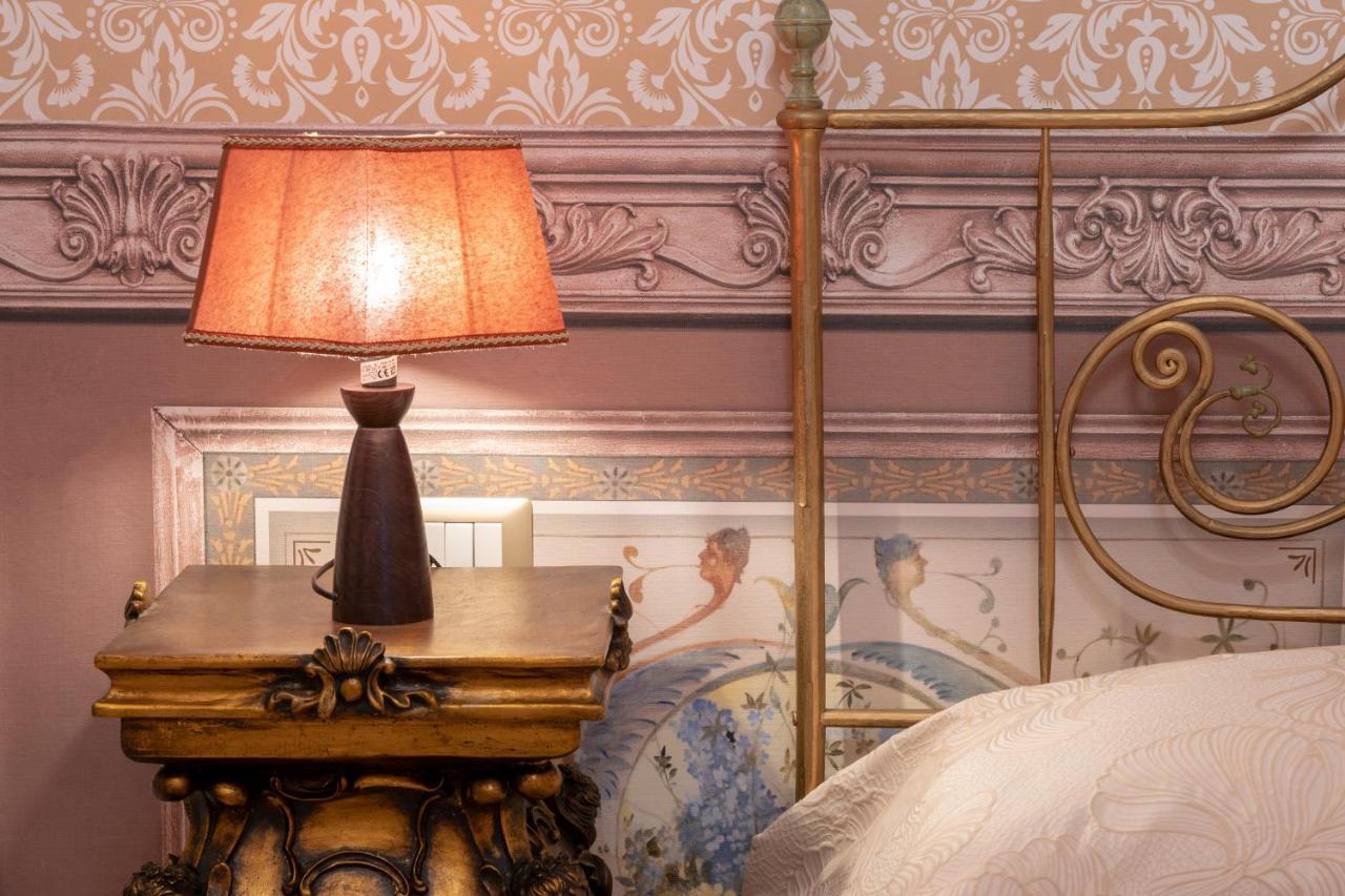 Il Cavaliere Al Borgo Antico Hotel Copertino Exterior foto