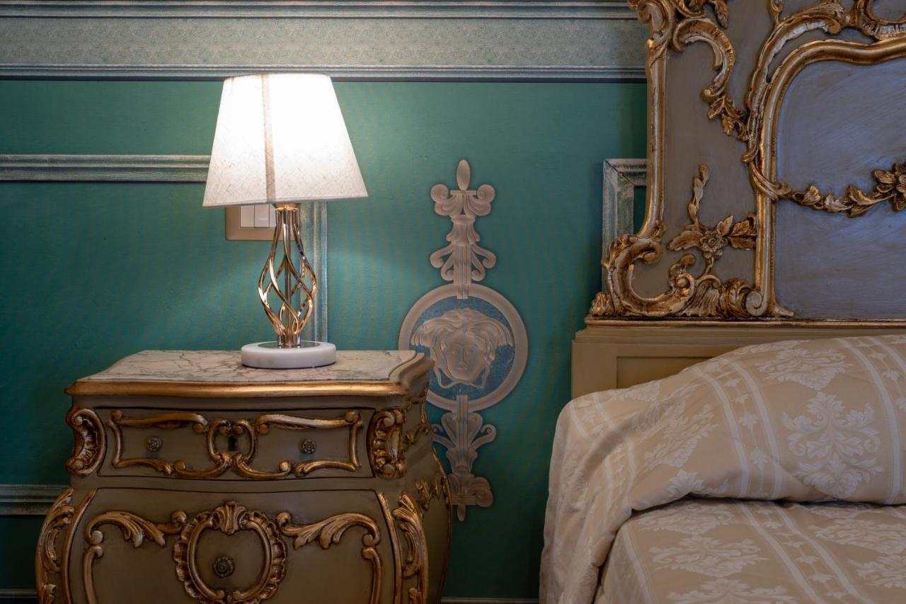 Il Cavaliere Al Borgo Antico Hotel Copertino Exterior foto
