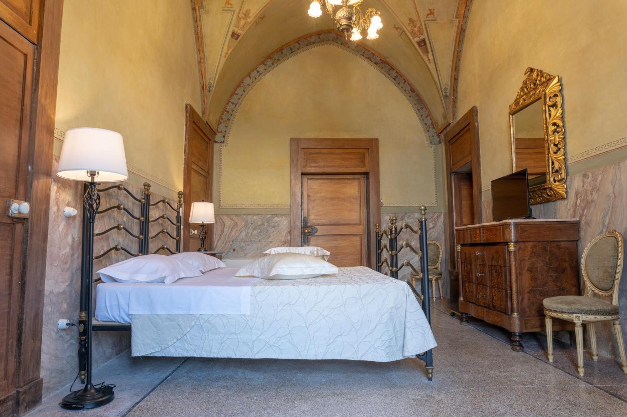 Il Cavaliere Al Borgo Antico Hotel Copertino Exterior foto