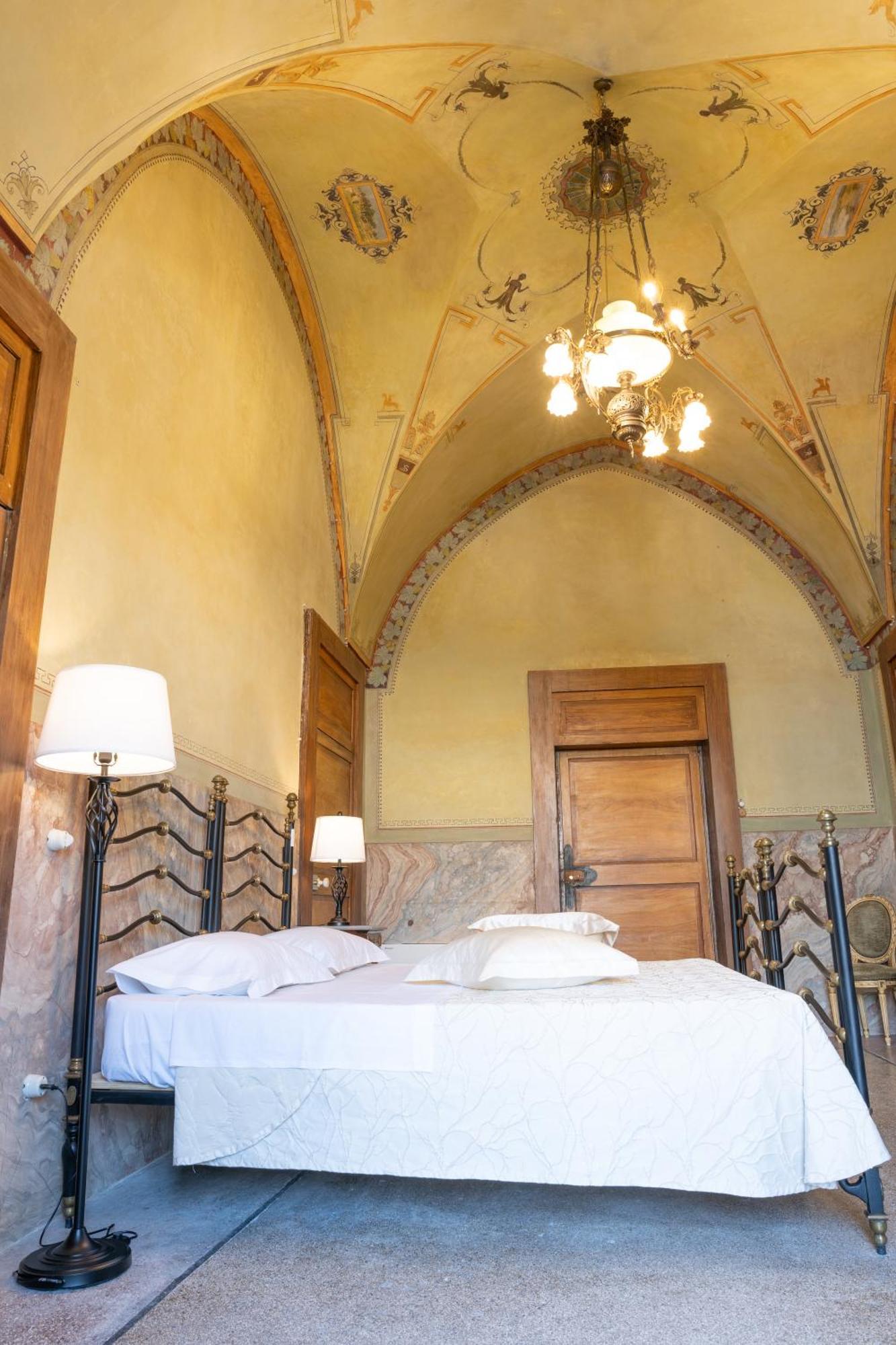 Il Cavaliere Al Borgo Antico Hotel Copertino Exterior foto